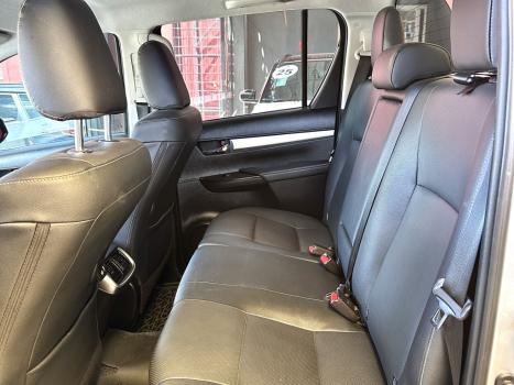 TOYOTA Hilux Caminhonete 2.8 16V SRX 4X4 TURBO DIESEL CABINE DUPLA AUTOMTICO, Foto 8