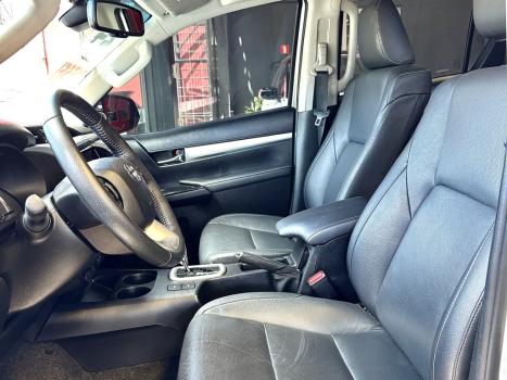 TOYOTA Hilux Caminhonete 2.8 16V SRX 4X4 TURBO DIESEL CABINE DUPLA AUTOMTICO, Foto 9