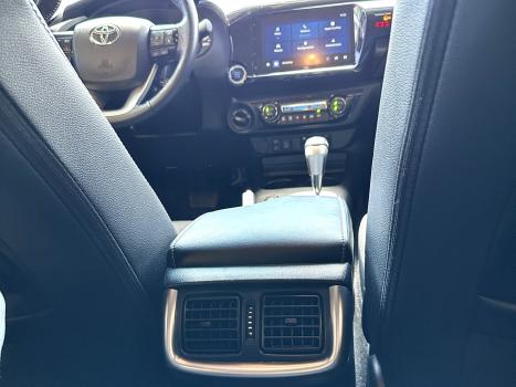 TOYOTA Hilux Caminhonete 2.8 16V SRX 4X4 TURBO DIESEL CABINE DUPLA AUTOMTICO, Foto 11