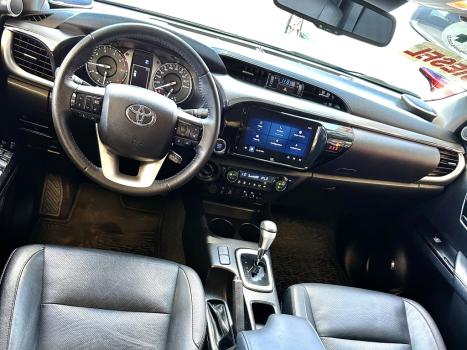 TOYOTA Hilux Caminhonete 2.8 16V SRX 4X4 TURBO DIESEL CABINE DUPLA AUTOMTICO, Foto 12