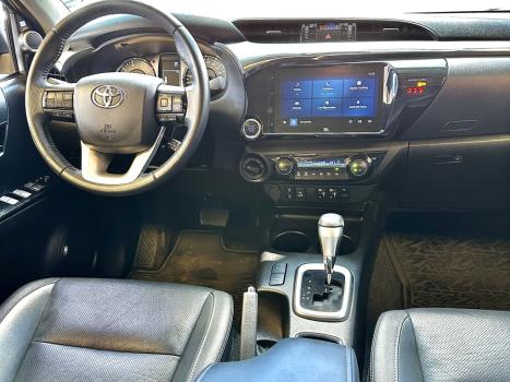 TOYOTA Hilux Caminhonete 2.8 16V SRX 4X4 TURBO DIESEL CABINE DUPLA AUTOMTICO, Foto 15