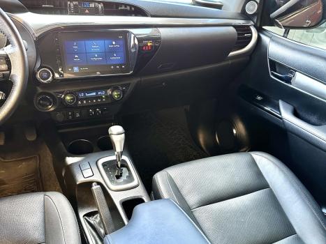 TOYOTA Hilux Caminhonete 2.8 16V SRX 4X4 TURBO DIESEL CABINE DUPLA AUTOMTICO, Foto 16