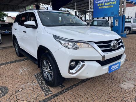 TOYOTA Hilux SW4 2.7 16V 4P FLEX SRV 7 LUGARES AUTOMTICO, Foto 3