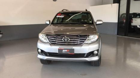 TOYOTA Hilux SW4 2.7 16V 4P FLEX SR 7 LUGARES AUTOMTICO, Foto 2