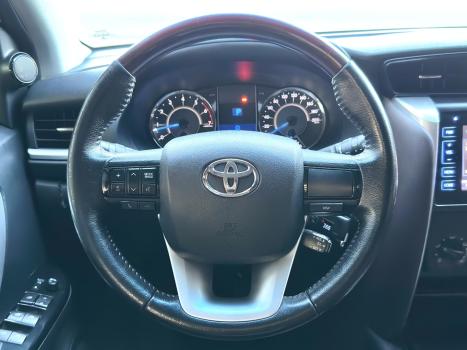 TOYOTA Hilux SW4 2.7 16V 4P SR AUTOMTICO, Foto 2