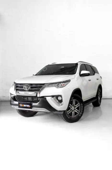 TOYOTA Hilux SW4 2.7 16V 4P FLEX SRV 7 LUGARES AUTOMTICO, Foto 1