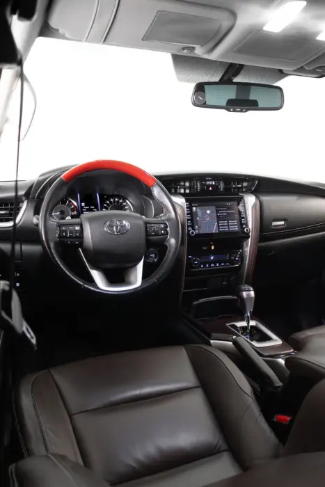 TOYOTA Hilux SW4 2.7 16V 4P FLEX SRV 7 LUGARES AUTOMTICO, Foto 8