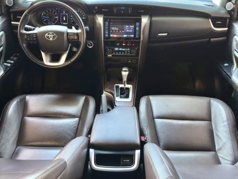 TOYOTA Hilux SW4 2.7 16V 4P FLEX SRV 7 LUGARES AUTOMTICO, Foto 12