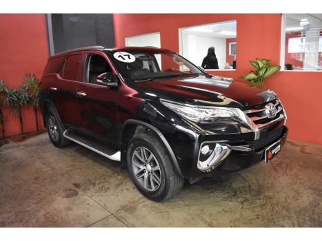 TOYOTA Hilux SW4 2.8 16V 4P SRX 4X4 7 LUGARES TURBO DIESEL AUTOMTICO, Foto 3