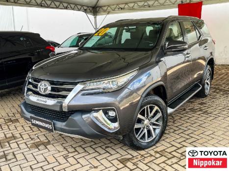 TOYOTA Hilux SW4 2.8 16V 4P SRX 4X4 7 LUGARES TURBO DIESEL AUTOMTICO, Foto 1