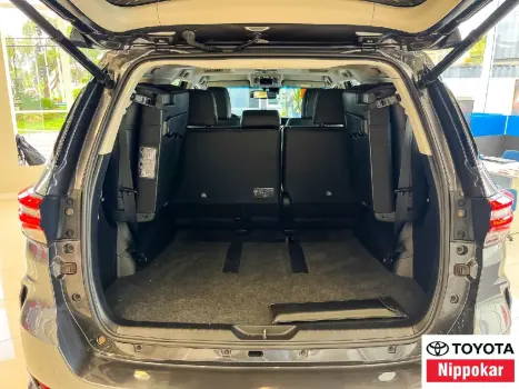 TOYOTA Hilux SW4 2.8 16V 4P SRX PLATINUM 4X4 7 LUGARES TURBO DIESEL AUTOMTICO, Foto 7