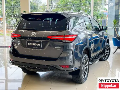 TOYOTA Hilux SW4 2.8 16V 4P SRX PLATINUM 4X4 7 LUGARES TURBO DIESEL AUTOMTICO, Foto 8