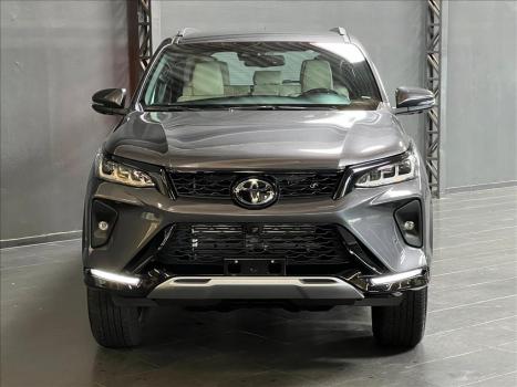 TOYOTA Hilux SW4 2.8 4P 4X4 TURBO DIESEL, Foto 3
