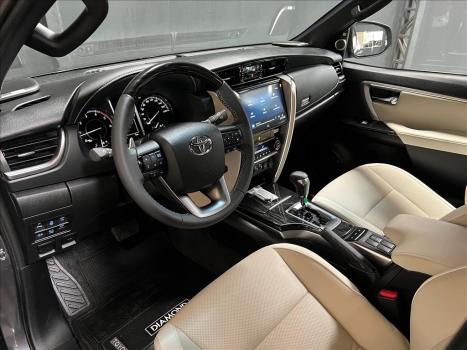 TOYOTA Hilux SW4 2.8 4P 4X4 TURBO DIESEL, Foto 9