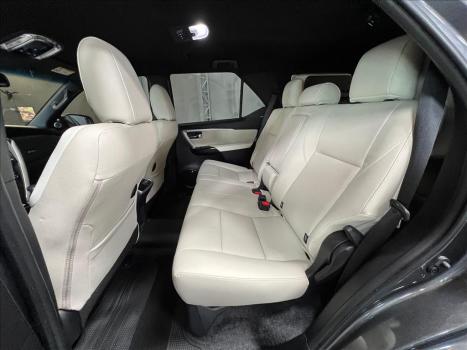 TOYOTA Hilux SW4 2.8 4P 4X4 TURBO DIESEL, Foto 11