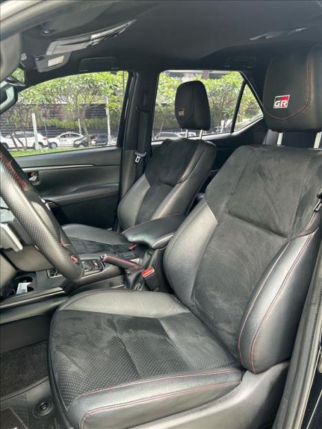 TOYOTA Hilux SW4 2.8 4P 4X4 TURBO DIESEL, Foto 13