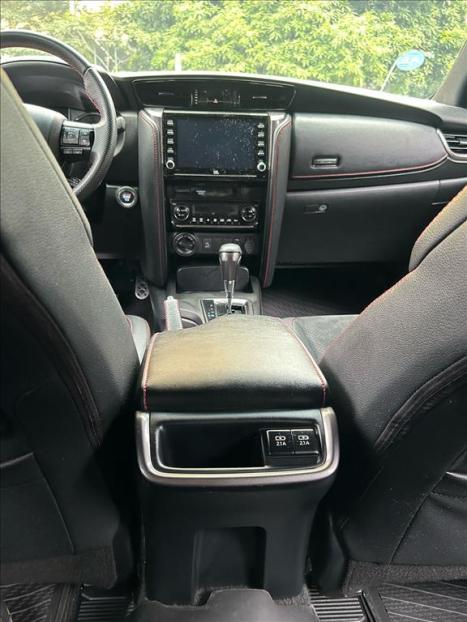 TOYOTA Hilux SW4 2.8 4P 4X4 TURBO DIESEL, Foto 17