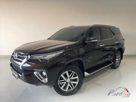 TOYOTA Hilux SW4 2.8 16V 4P SRX 4X4 7 LUGARES TURBO DIESEL AUTOMTICO, Foto 1