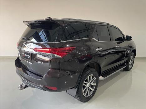 TOYOTA Hilux SW4 2.8 16V 4P SRX 4X4 7 LUGARES TURBO DIESEL AUTOMTICO, Foto 6