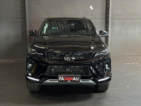 TOYOTA Hilux SW4 2.8 16V 4P SRX PLATINUM 4X4 TURBO DIESEL AUTOMTICO, Foto 2