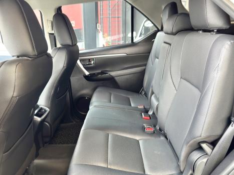 TOYOTA Hilux SW4 2.8 16V 4P SRX PLATINUM 4X4 7 LUGARES TURBO DIESEL AUTOMTICO, Foto 11