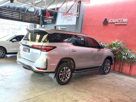 TOYOTA Hilux SW4 2.8 16V 4P SRX PLATINUM 4X4 7 LUGARES TURBO DIESEL AUTOMTICO, Foto 23