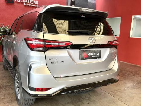 TOYOTA Hilux SW4 2.8 16V 4P SRX PLATINUM 4X4 7 LUGARES TURBO DIESEL AUTOMTICO, Foto 26