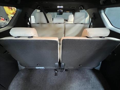 TOYOTA Hilux SW4 2.8 4P SRX 4X4 DIAMOND 7 LUGARES TURBO DIESEL AUTOMTICO, Foto 12