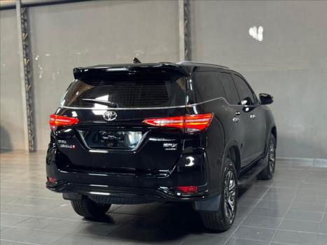 TOYOTA Hilux SW4 2.8 16V 4P SRX PLATINUM 4X4 7 LUGARES TURBO DIESEL AUTOMTICO, Foto 8