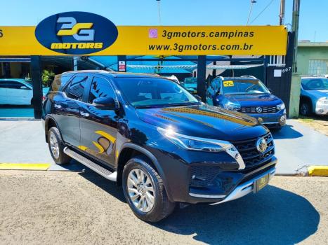 TOYOTA Hilux SW4 2.8 16V 4P SRX 4X4 7 LUGARES TURBO DIESEL AUTOMTICO, Foto 1