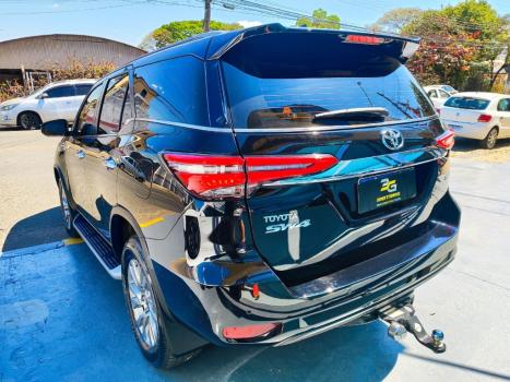 TOYOTA Hilux SW4 2.8 16V 4P SRX 4X4 7 LUGARES TURBO DIESEL AUTOMTICO, Foto 6
