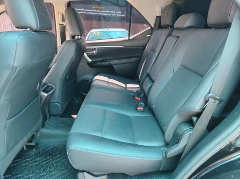 TOYOTA Hilux SW4 2.8 16V 4P SRX 4X4 7 LUGARES TURBO DIESEL AUTOMTICO, Foto 10