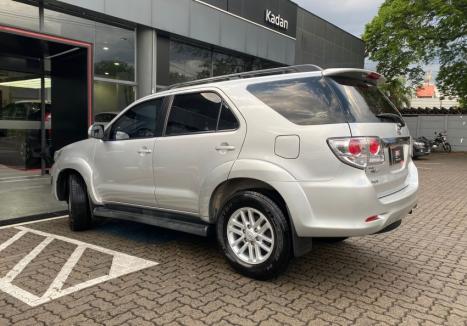 TOYOTA Hilux SW4 3.0 16V 4P SRV 4X4 TURBO DIESEL AUTOMTICO, Foto 7