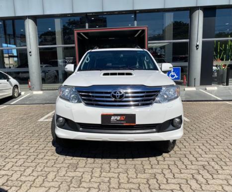 TOYOTA Hilux SW4 3.0 16V 4P SRV 4X4 7 LUGARES TURBO DIESEL AUTOMTICO, Foto 4