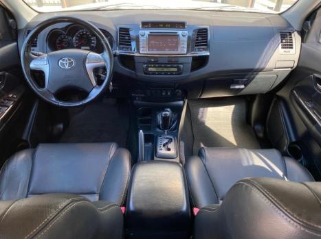 TOYOTA Hilux SW4 3.0 16V 4P SRV 4X4 7 LUGARES TURBO DIESEL AUTOMTICO, Foto 7