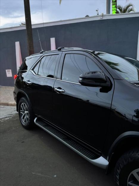 TOYOTA Hilux SW4 , Foto 8