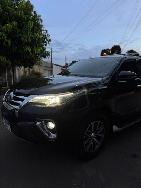 TOYOTA Hilux SW4 , Foto 9