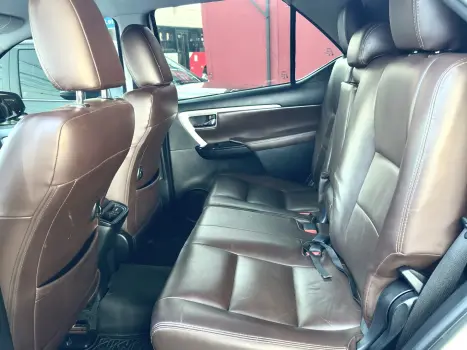 TOYOTA Hilux SW4 , Foto 19