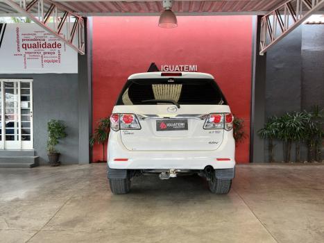 TOYOTA Hilux SW4 , Foto 3