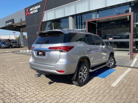 TOYOTA Hilux SW4 , Foto 5