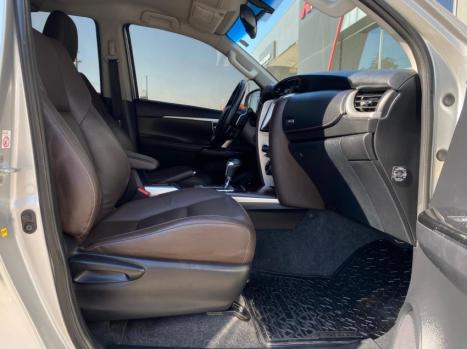 TOYOTA Hilux SW4 , Foto 16