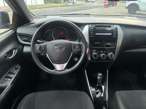 TOYOTA Yaris Hatch 1.3 16V 4P FLEX XL MULTIDRIVE AUTOMTICO CVT, Foto 10