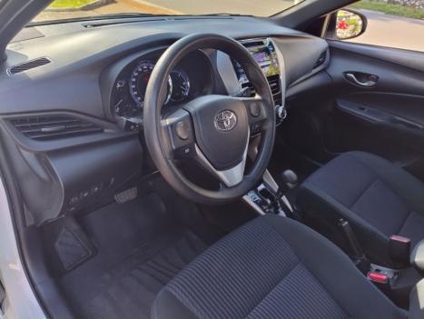 TOYOTA Yaris Hatch 1.3 16V 4P FLEX XL PLUS TECH MULTIDRIVE AUTOMTICO CVT, Foto 8