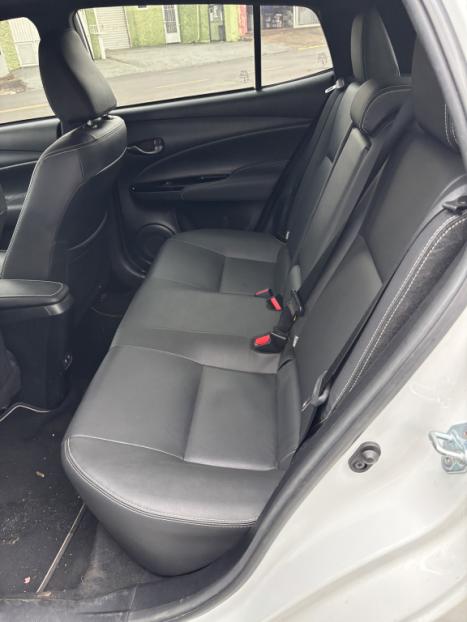 TOYOTA Yaris Hatch 1.5 16V 4P FLEX XLS MULTIDRIVE AUTOMTICO CVT, Foto 2