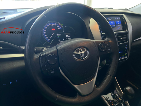 TOYOTA Yaris Sedan 1.5 16V 4P FLEX XLS MULTIDRIVE AUTOMTICO CVT, Foto 8