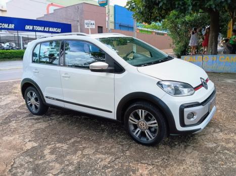 VOLKSWAGEN Cross UP 1.0 12V 4P TSI FLEX, Foto 6