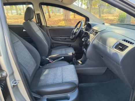 VOLKSWAGEN Fox 1.6 4P TREND FLEX, Foto 14