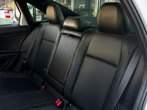 VOLKSWAGEN Jetta 1.4 4P 250 TSI R-LINE AUTOMTICO, Foto 14