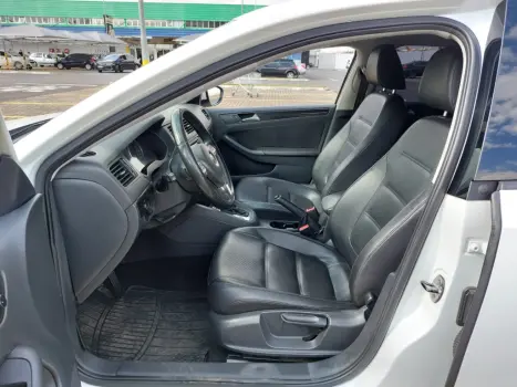 VOLKSWAGEN Jetta 2.0 4P CONFORTLINE TIPTRONIC AUTOMTICO, Foto 6