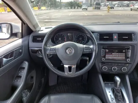 VOLKSWAGEN Jetta 2.0 4P CONFORTLINE TIPTRONIC AUTOMTICO, Foto 9